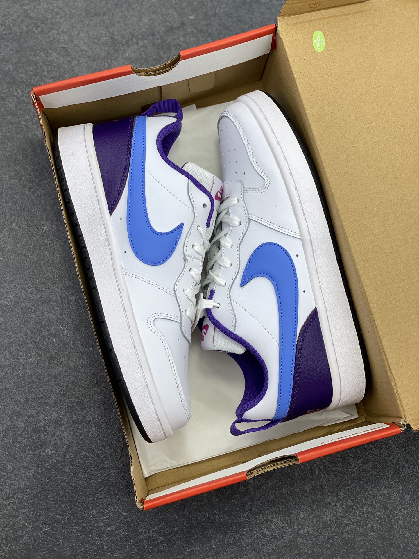 图片[9]-福利特价 Nike Court Borough 低帮百搭透气休闲运动板鞋男女鞋 经典耐用的设计，兼顾舒适脚感和出众风范，演绎匠心之作。结构性的支撑贴合感结合复古篮球设计，塑就场外全明星风范。 货号：BQ5448-106 尺码：36 36.5 37.5 38 38.5 39 40 40.5 4142 42.5 43 44 44.5 45-选品中心