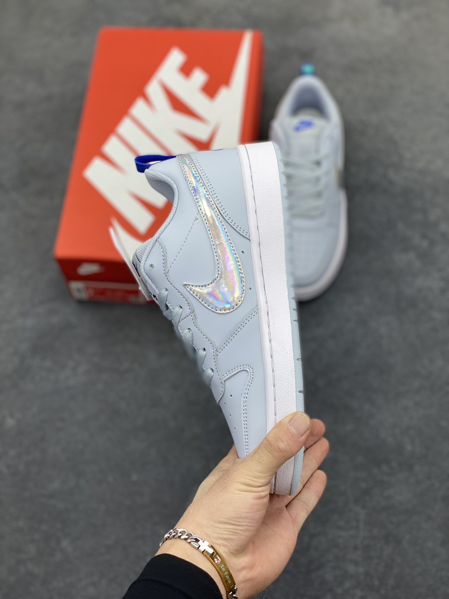 图片[3]-福利特价 Nike Court Borough 低帮百搭透气休闲运动板鞋男女鞋 经典耐用的设计，兼顾舒适脚感和出众风范，演绎匠心之作。结构性的支撑贴合感结合复古篮球设计，塑就场外全明星风范。 货号：CJ2239-401 尺码：36 36.5 37.5 38 38.5 39 40 40.5 4142 42.5 43 44 44.5 45-选品中心