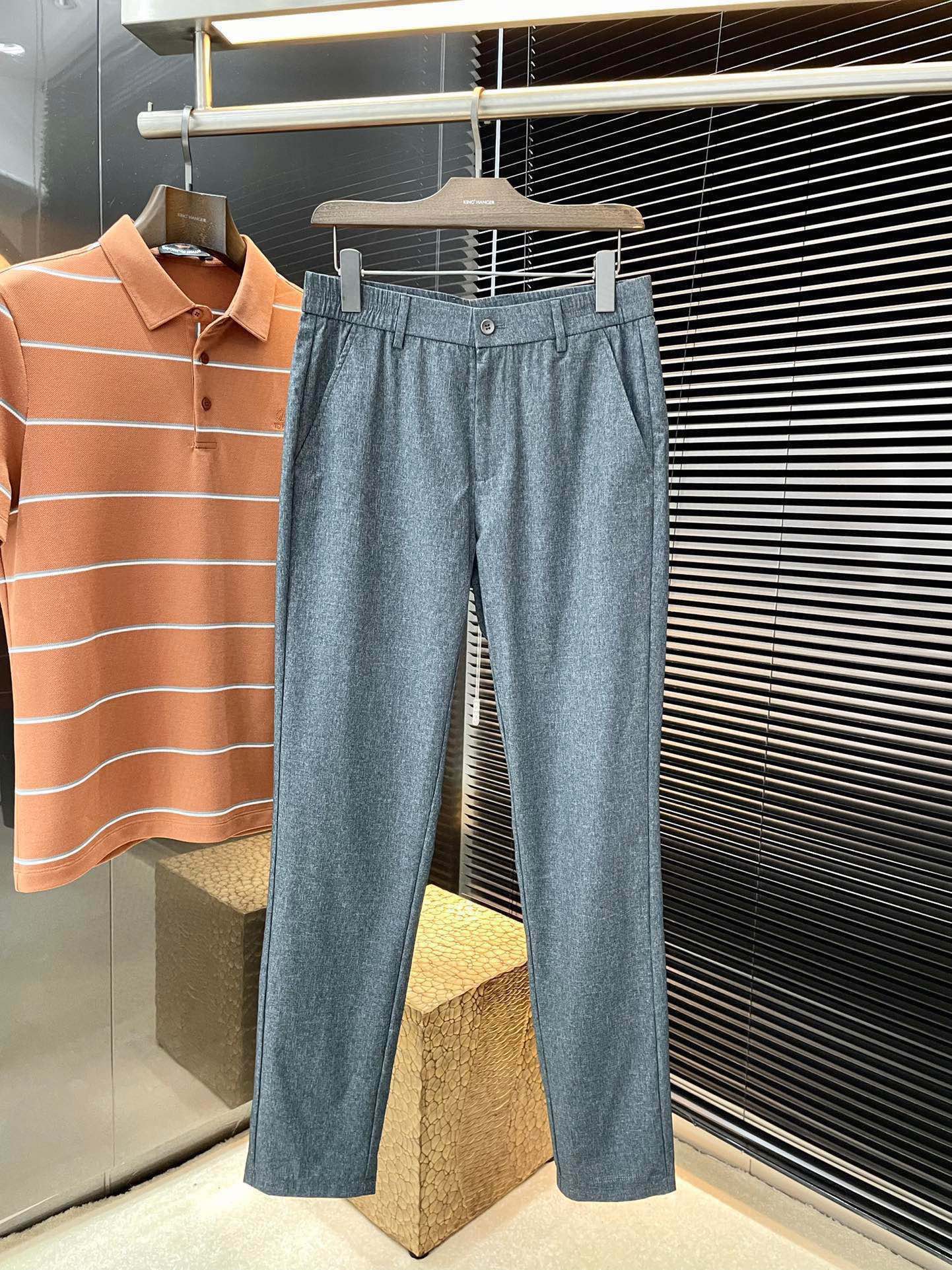 NO:513212,P Burberry- (Burberry) 2025 spring and summer new style, the latest casual pants. The original pants are casual and versatile, casual and lazy, customized original polyester fabric, full of comfort. High-end and atmospheric, does the taste of spring have? First choice. Number of codes 29-38 (37) purchasing level... Shipping the next day, burberry, burberry, alexander wang19860909P  Burberry-（巴宝莉）2025春夏新款,最新休闲裤.原版裤型上身休闲百搭、随性慵懒范,定制原版聚酯纤维面料,舒适感爆棚.高端大气,春天的味道有没有,首选 .码数 29-38（37）代购级别…… 隔天出货,,burberry,burberry,alexander wang,Men's clothing