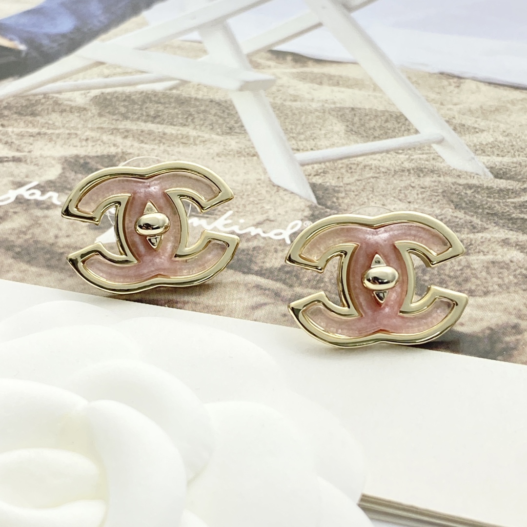 Chanel Pink CC Logo Earrings with Gold Trim, Elegant and Chic 5 i1755842795 8521 3
