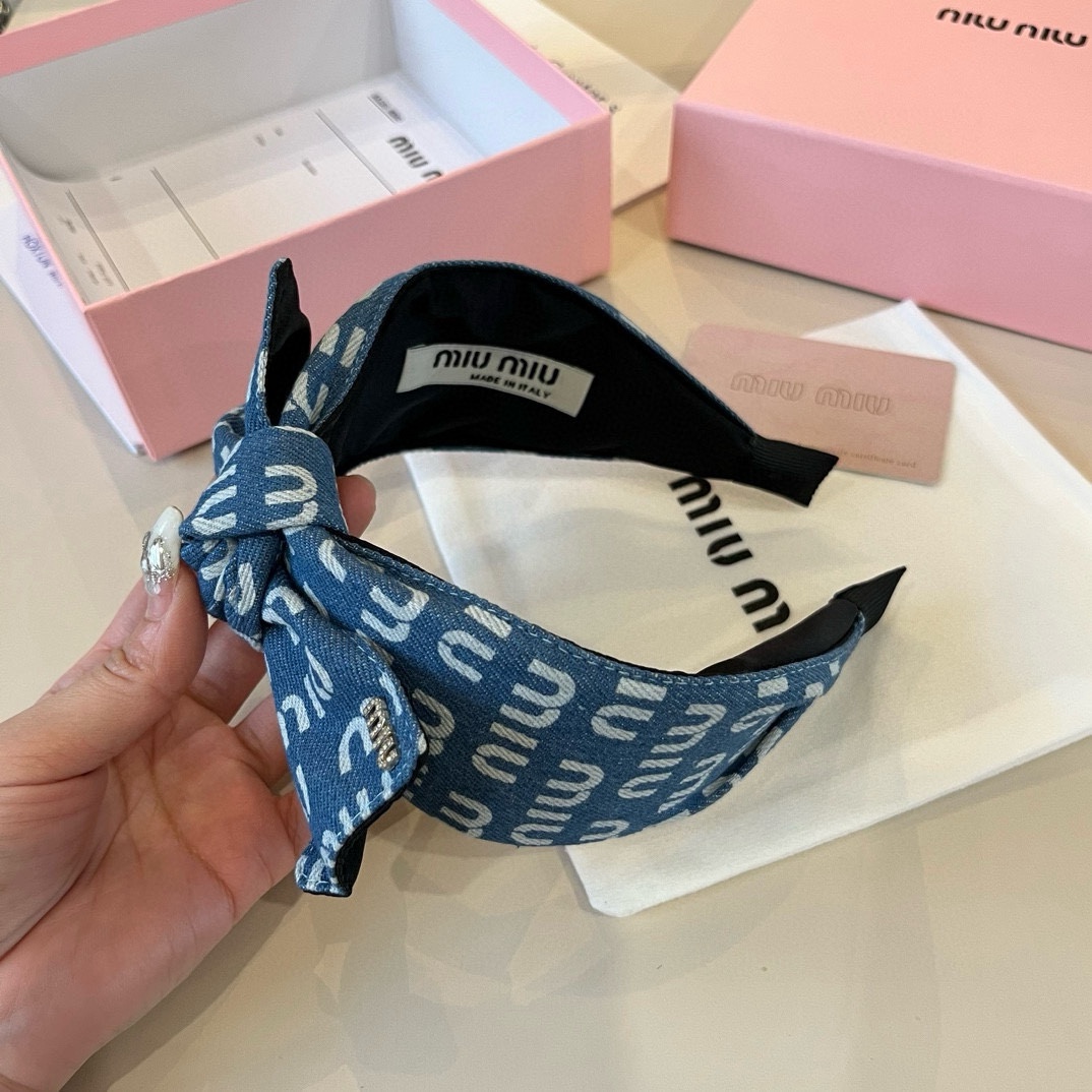 🆕

miumiu缪缪新款发箍