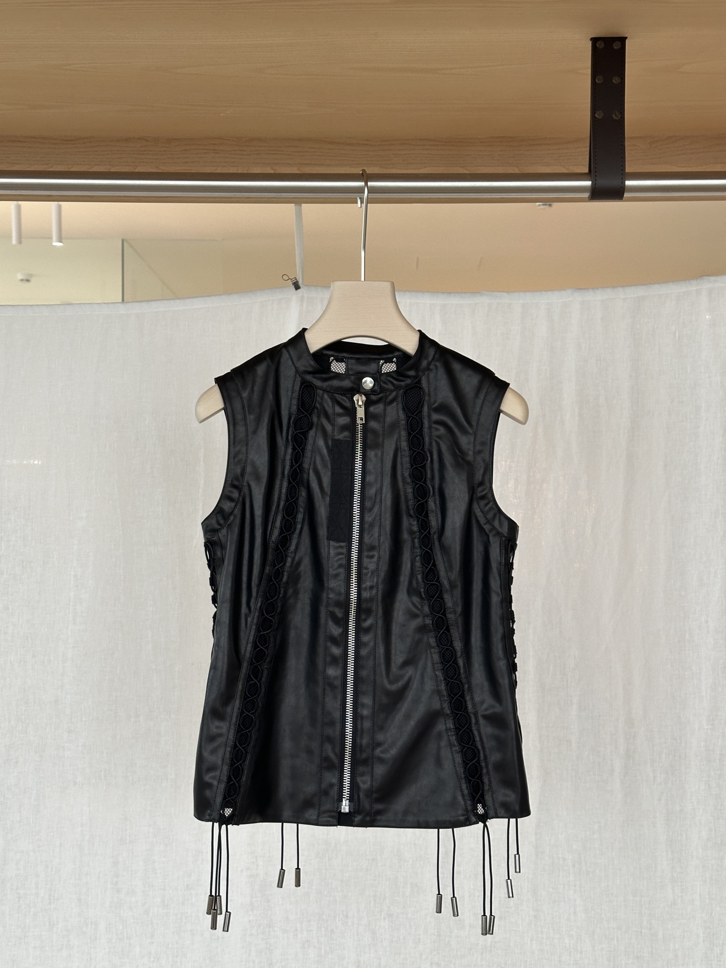 NO:469995,YS | NEW ARRIVALS! Nationally exclusive, big hit vest, huge and beautiful, ecological protein skin, super complex whole piece of hand-woven rope, a very difficult one!  P SML, alexander wang19860909YS ｜ NEW ARRIVALS! 全国独家 大爆款马甲 巨好看 生态蛋白皮 超复杂整件手工穿绳 做工非常高难度的一款！ P SML,,alexander wang,Women's clothing