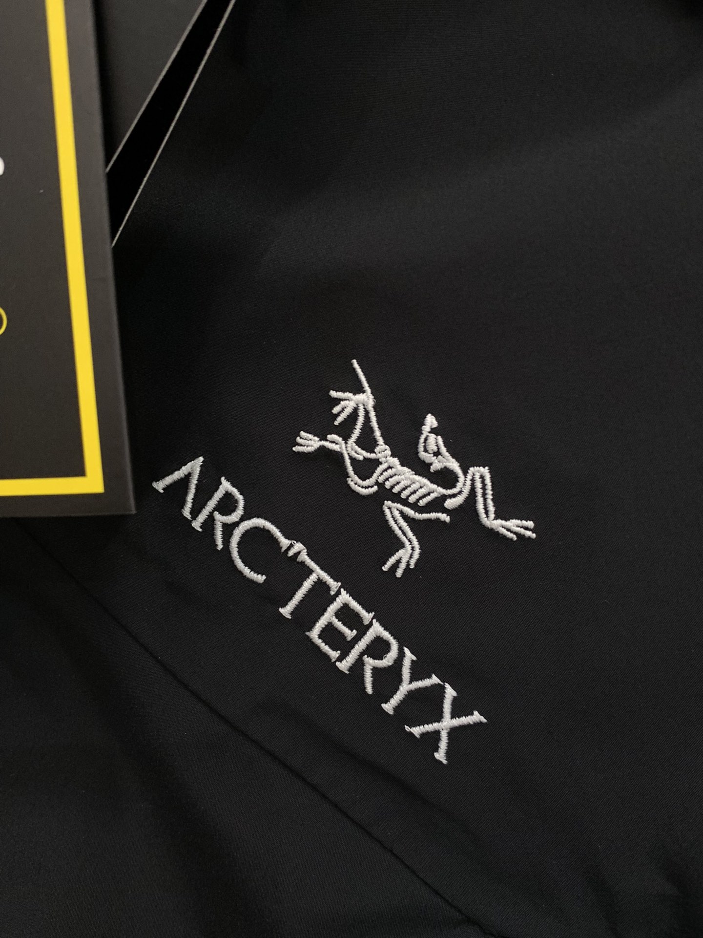 ，ARCTERYX 始祖鸟，2025秋冬AW新品，时尚休闲冲锋衣外套，专柜同步有售，原单狠货，进口原版面