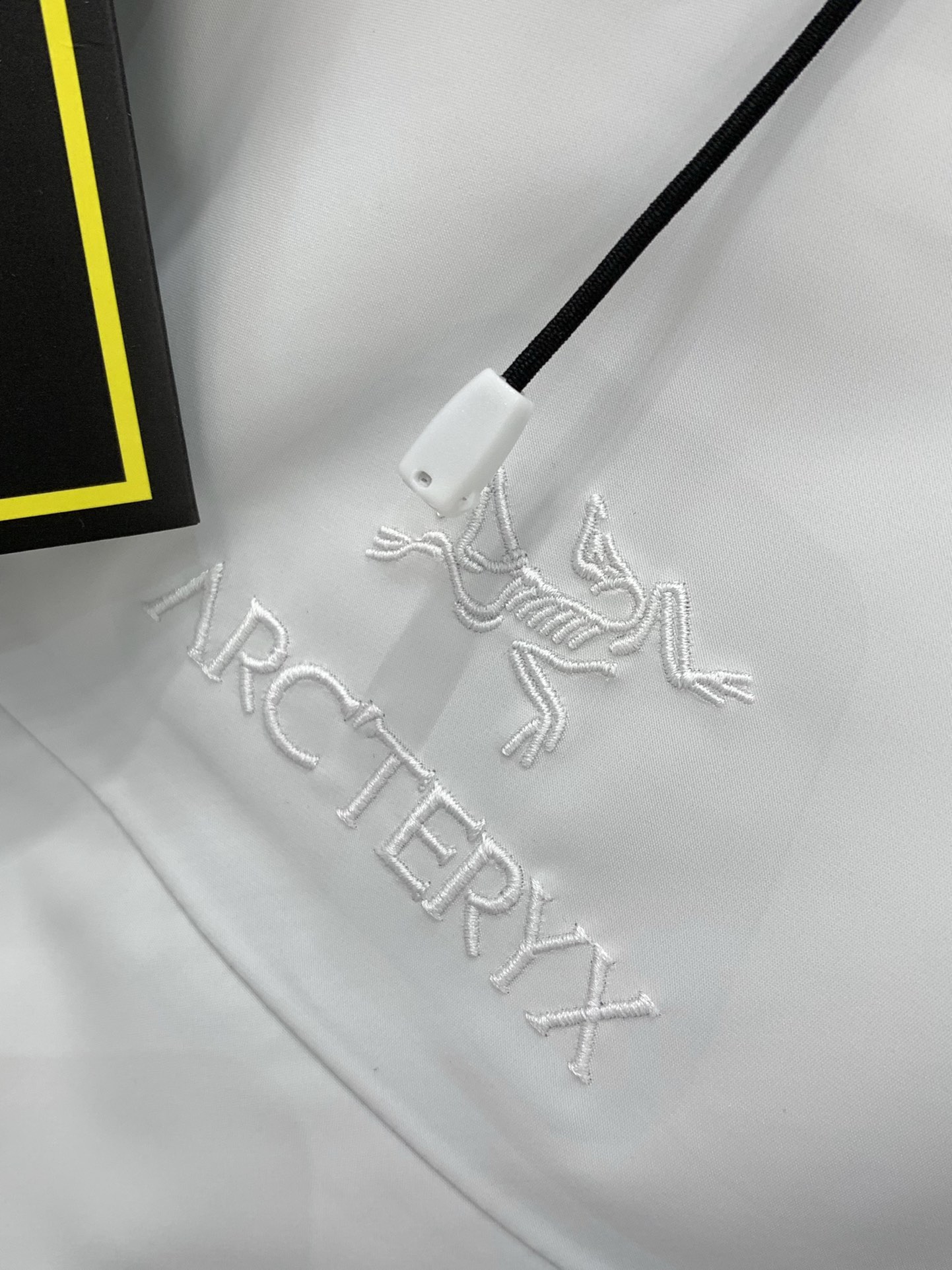 ，ARCTERYX 始祖鸟，2025秋冬AW新品，时尚休闲冲锋衣外套，专柜同步有售，原单狠货，进口原版面