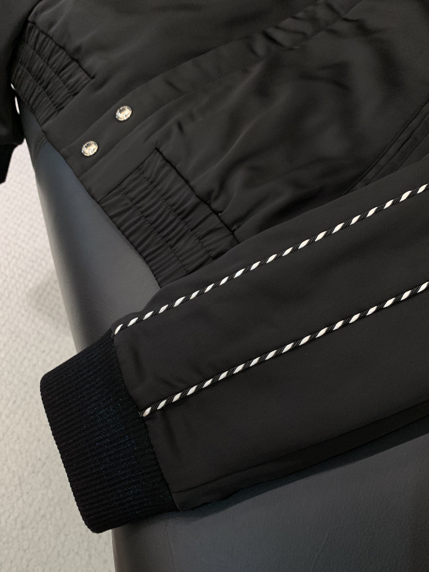 ，LouisVuitton 路易威登，2025冬季最新款，专柜同步有售，原单狠货，时尚休闲➕棉夹克外套，