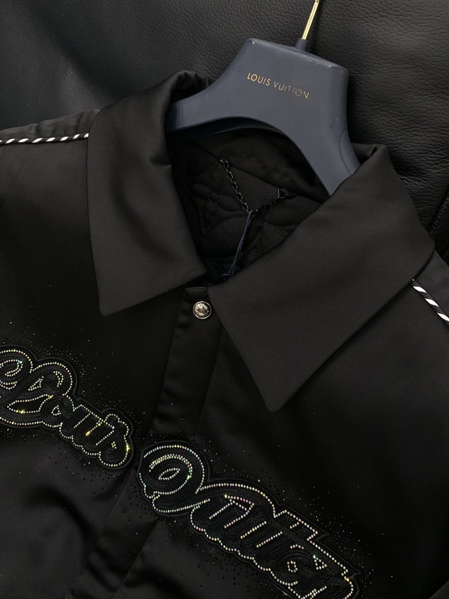 ，LouisVuitton 路易威登，2025冬季最新款，专柜同步有售，原单狠货，时尚休闲➕棉夹克外套，