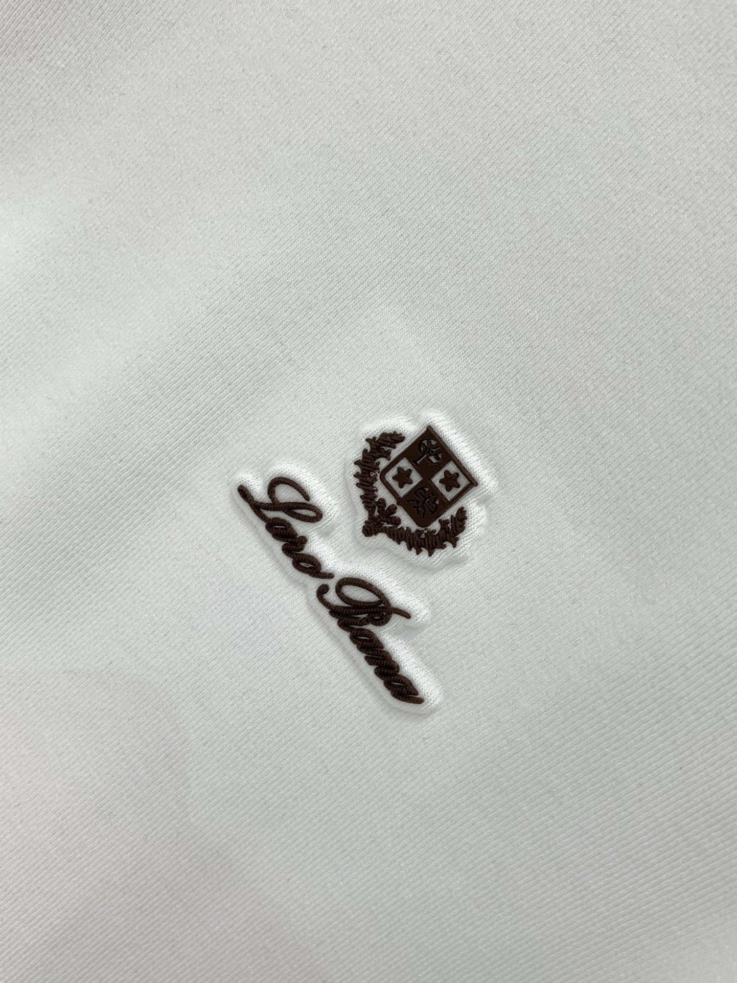 ，lP🆕(Loro Piana )，2025早秋最新品，专柜同步有售，原单狠货，时尚休闲圆领长袖T恤，采