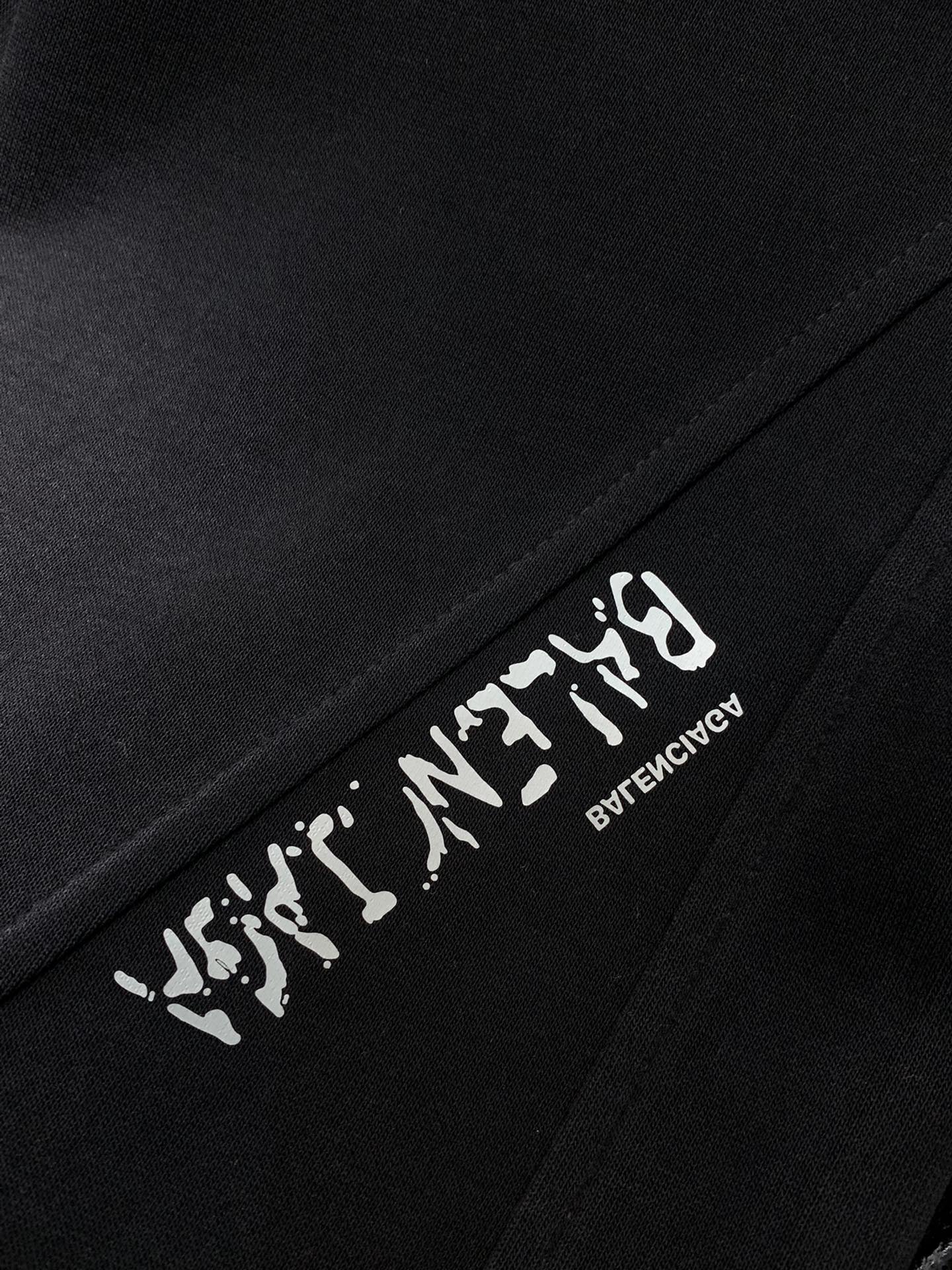 ，Balenciaga 巴黎世家，2025秋季最新品，专柜同步有售，原单狠货，时尚休闲裤，进口原版水洗弹