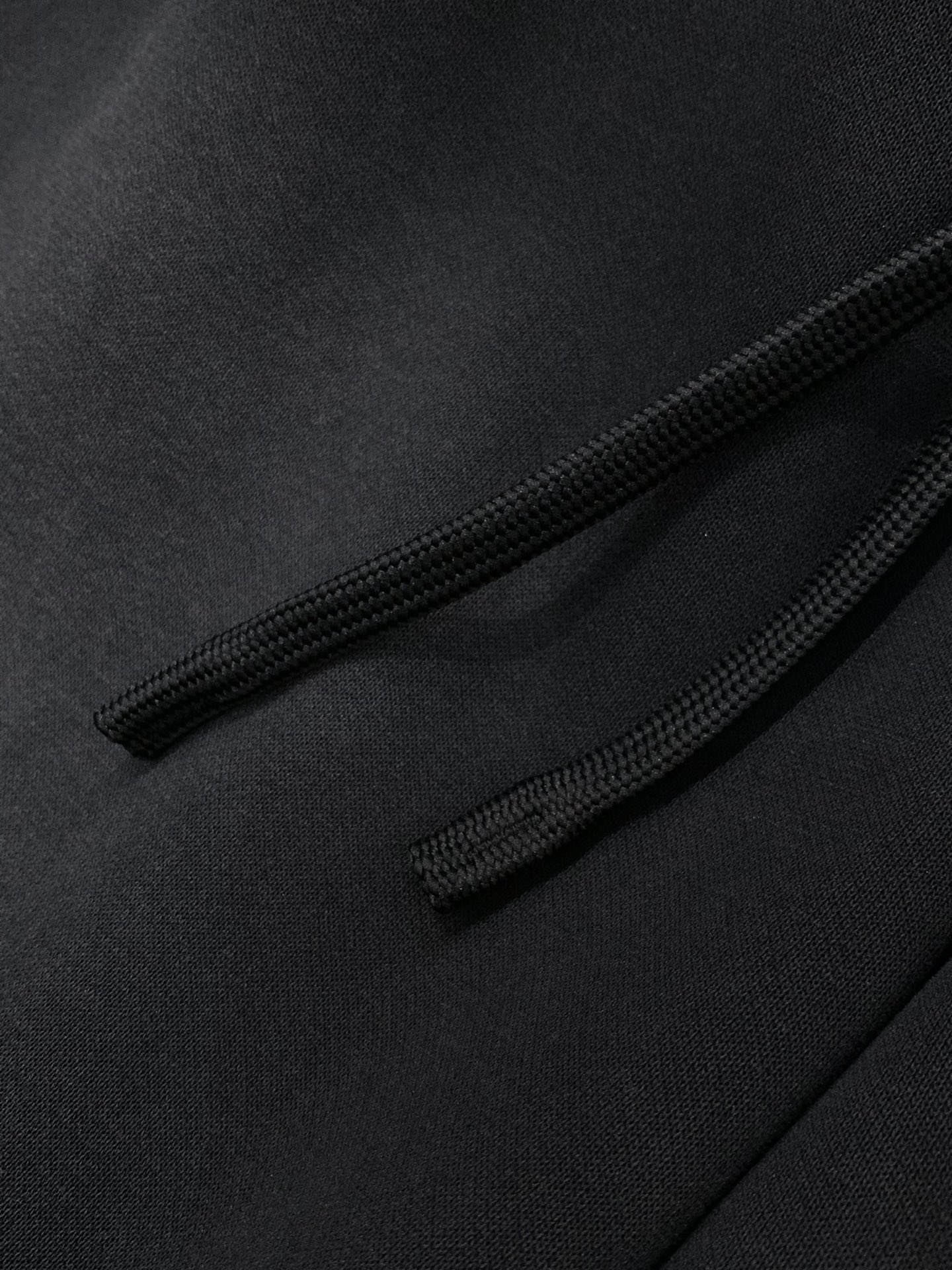 ，LouisVuitton 路易威登，2025秋季最新款，专柜同步有售，原单狠货，时尚休闲裤，上身很有特