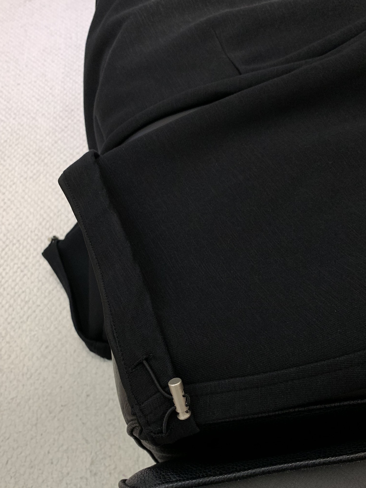 ，Loewe 罗意威，2025秋季最新款，时尚休闲裤，原单狠货，简约舒适，版型不挑人，采用进口原版面料，