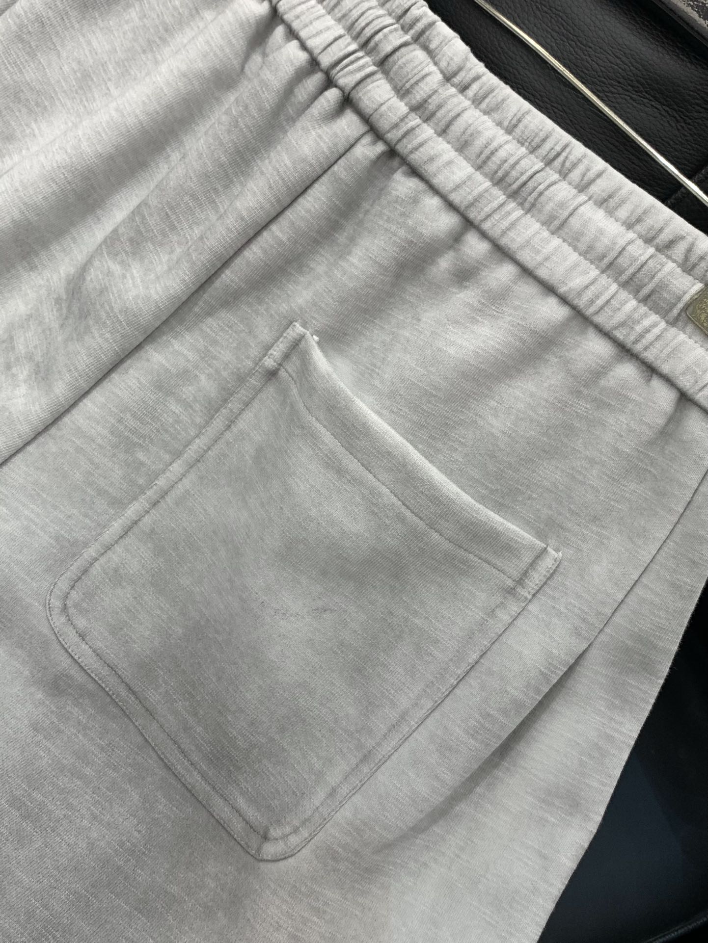 ，Loewe 罗意威，2025秋季最新款，时尚休闲裤，原单狠货，简约舒适，版型不挑人，采用进口原版面料，