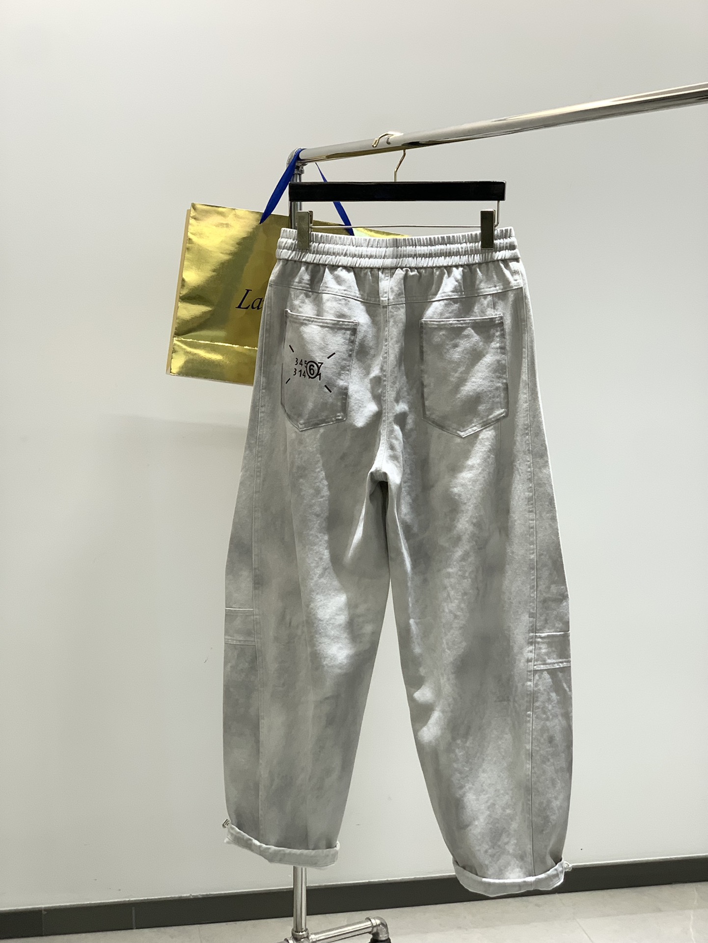 ，Maison Margiela马吉拉，2025秋季最新品，时尚休闲牛仔裤，专柜同步有售，原单狠货，采用