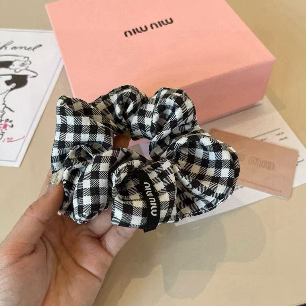 🆕

miumiu缪缪发圈