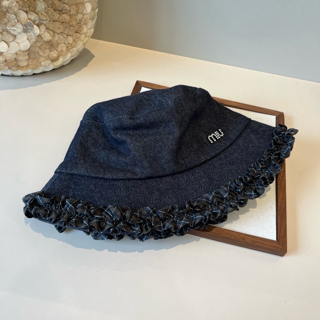 🆕

miumiu缪缪新款牛仔渔夫帽，头围57cm