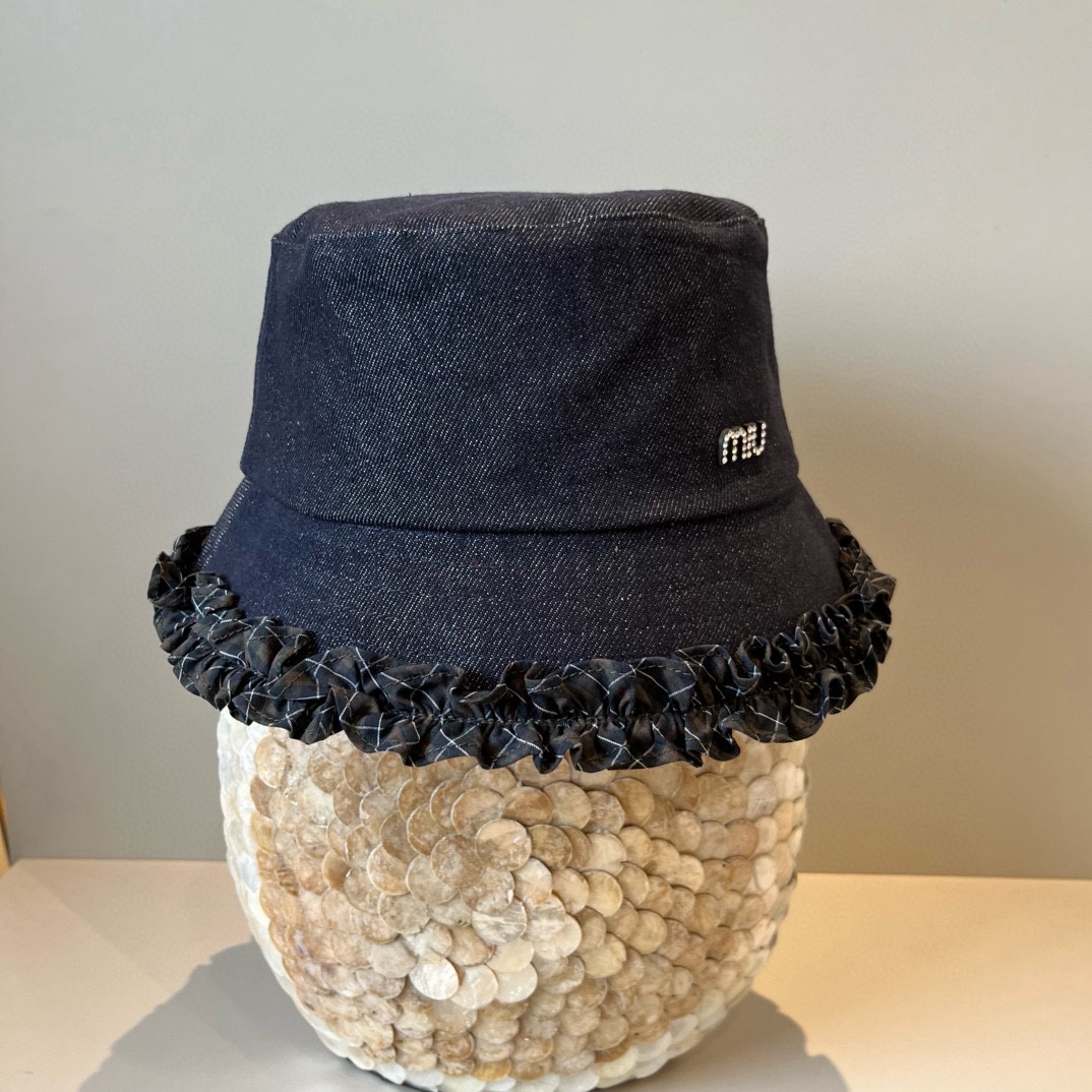 🆕

miumiu缪缪新款牛仔渔夫帽，头围57cm