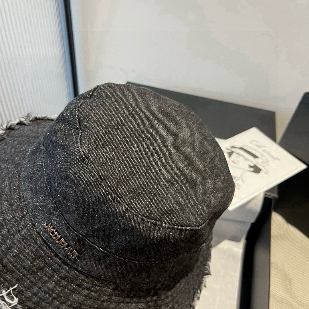 🆕


JACOUEMUS潮牌渔夫帽，男女通用