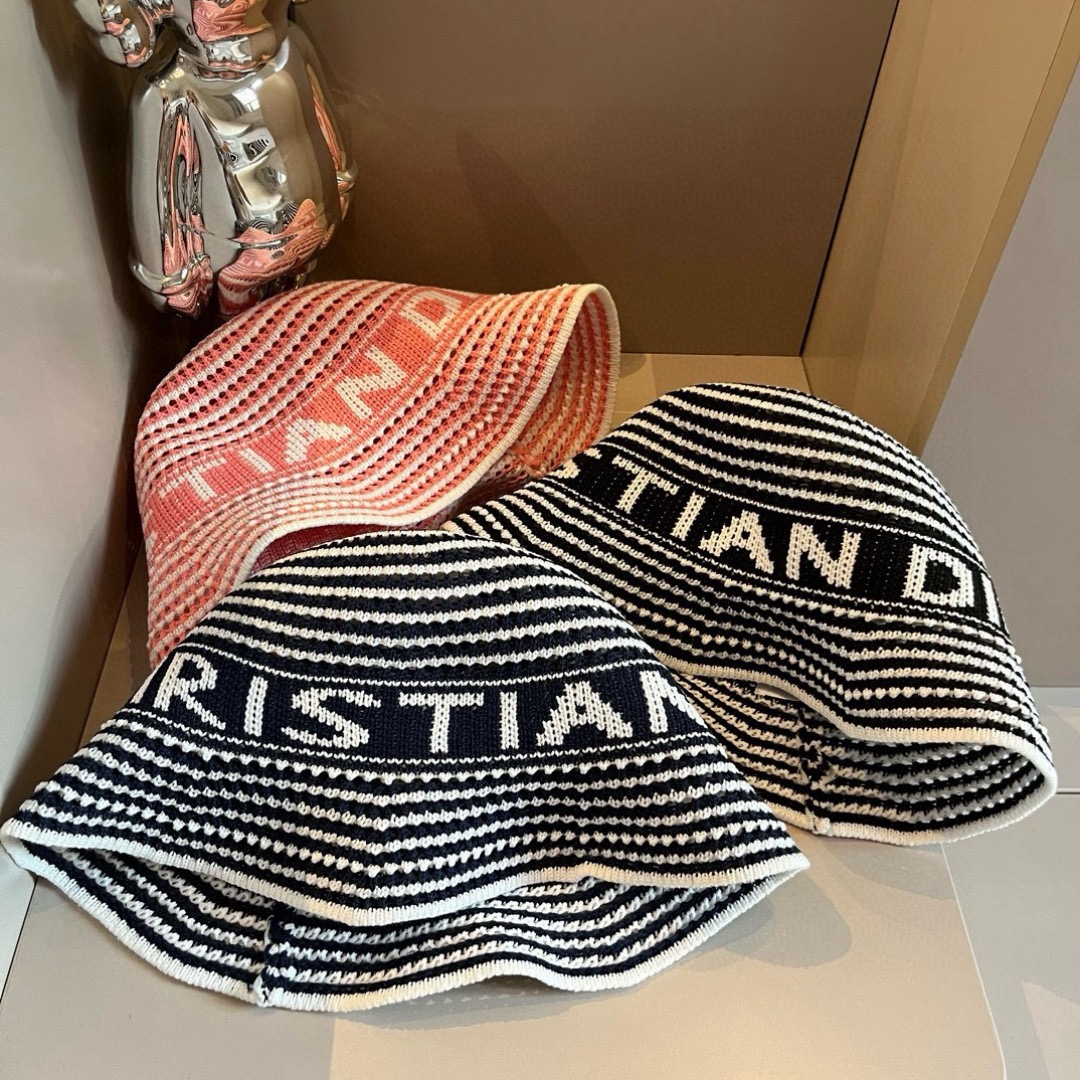 🆕
Dior迪奥新款针织渔夫帽，手抓针织帽