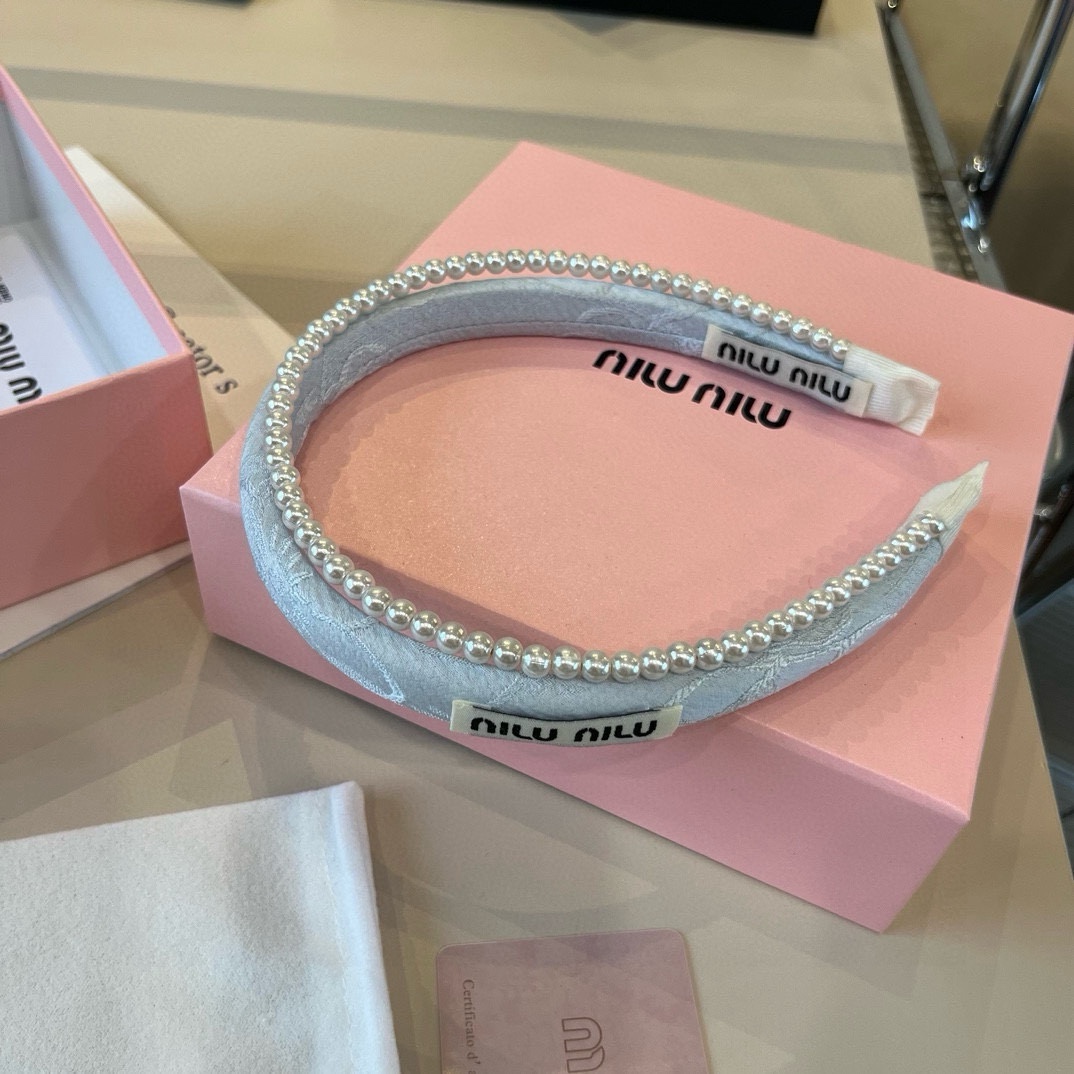 🆕

miumiu缪缪新款发箍