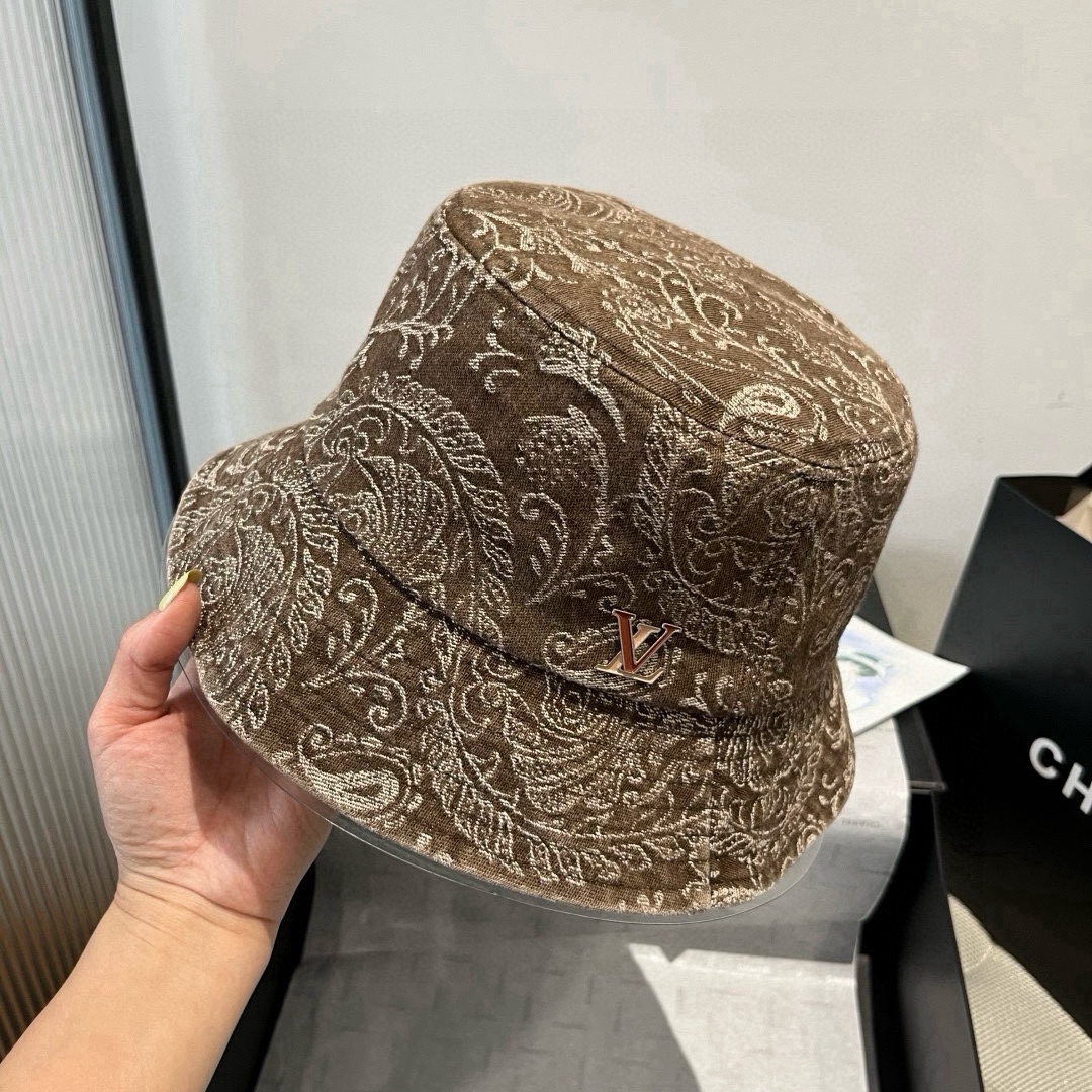 🆕

Lv新款渔夫帽，头围57cm