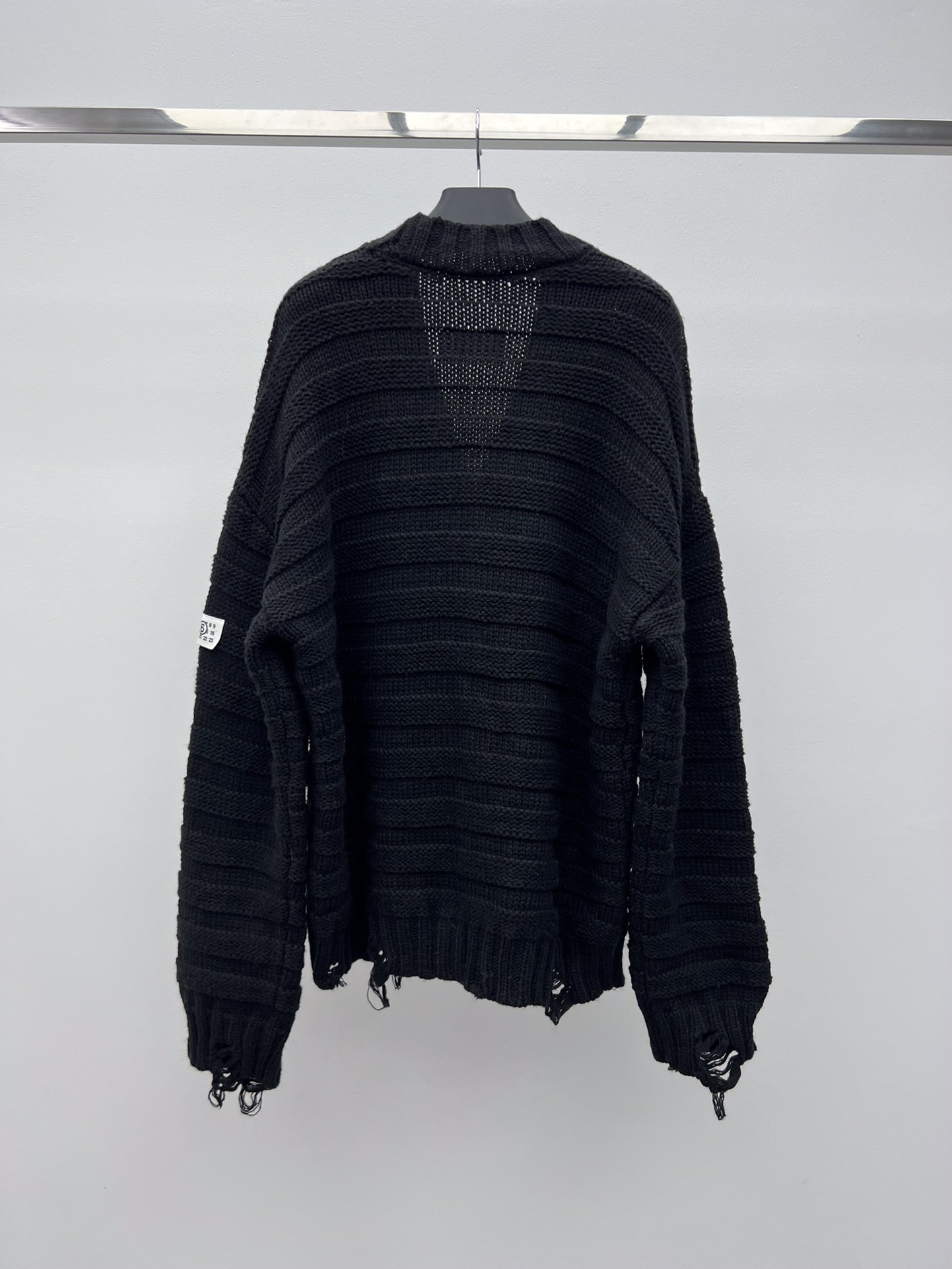 Maison margiel*破洞毛衣开衫秋冬新款条纹黑色开衫选用羊毛混纺面料材质经典v领宽松大版型剪裁