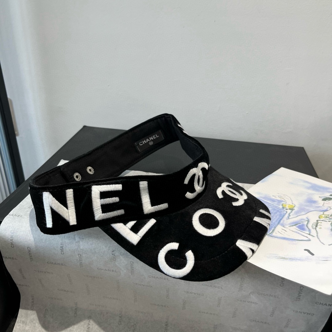 🆕

Chanel香奈儿新款空顶鸭舌帽