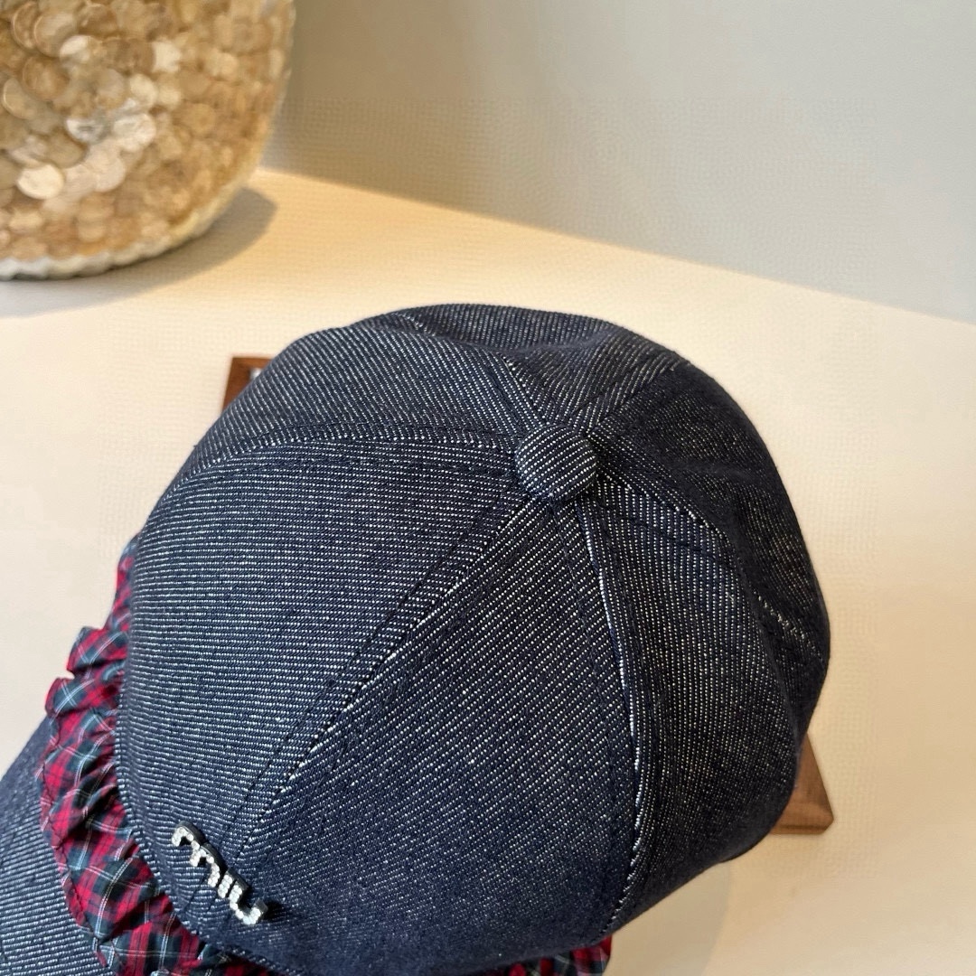🆕

miumiu缪缪新款复古风鸭舌帽，高端大气，头围57cm