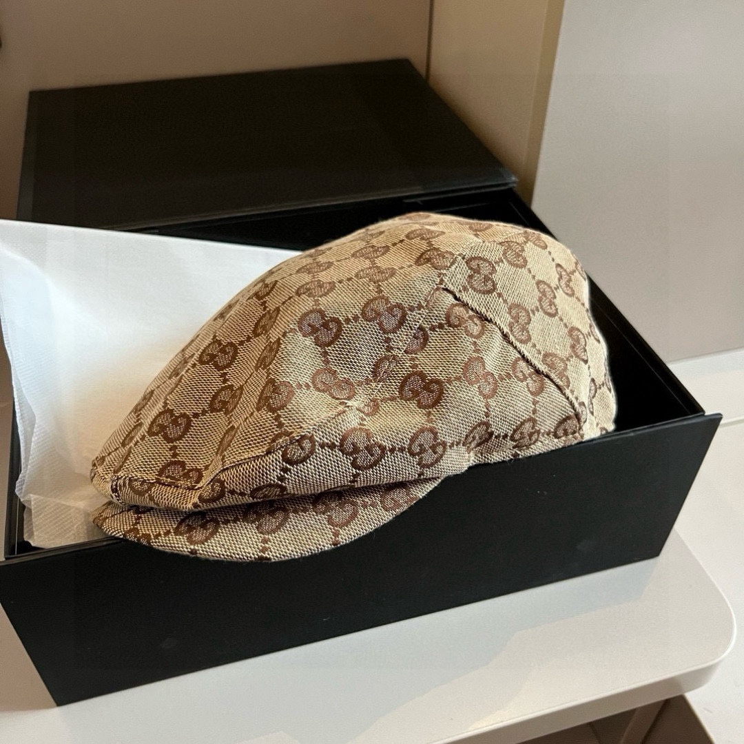 🆕

Gucci古奇前进帽，画家帽，经典老花，头围57cm