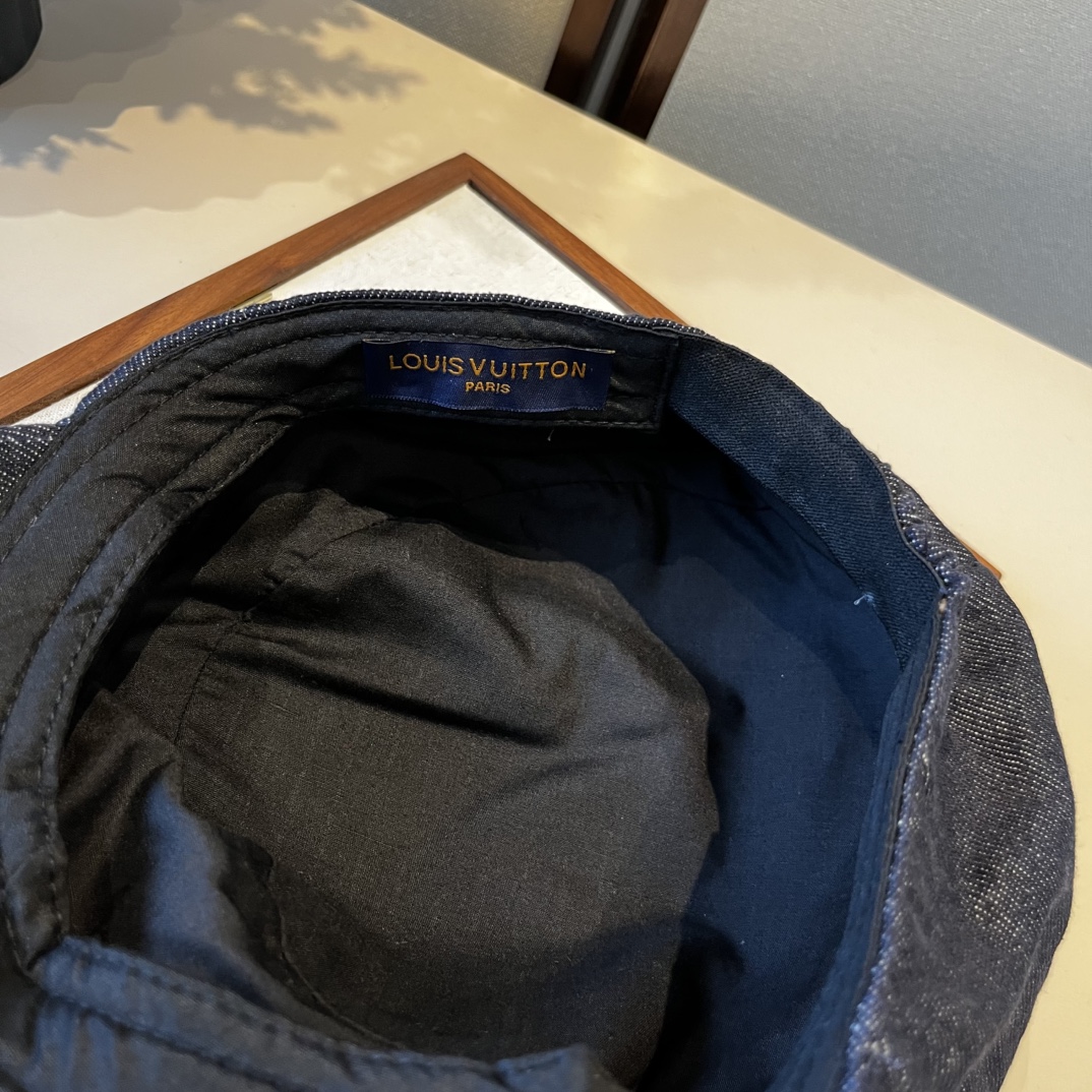 🆕

Lv路易斯新款鸭舌画家帽，头围57cm