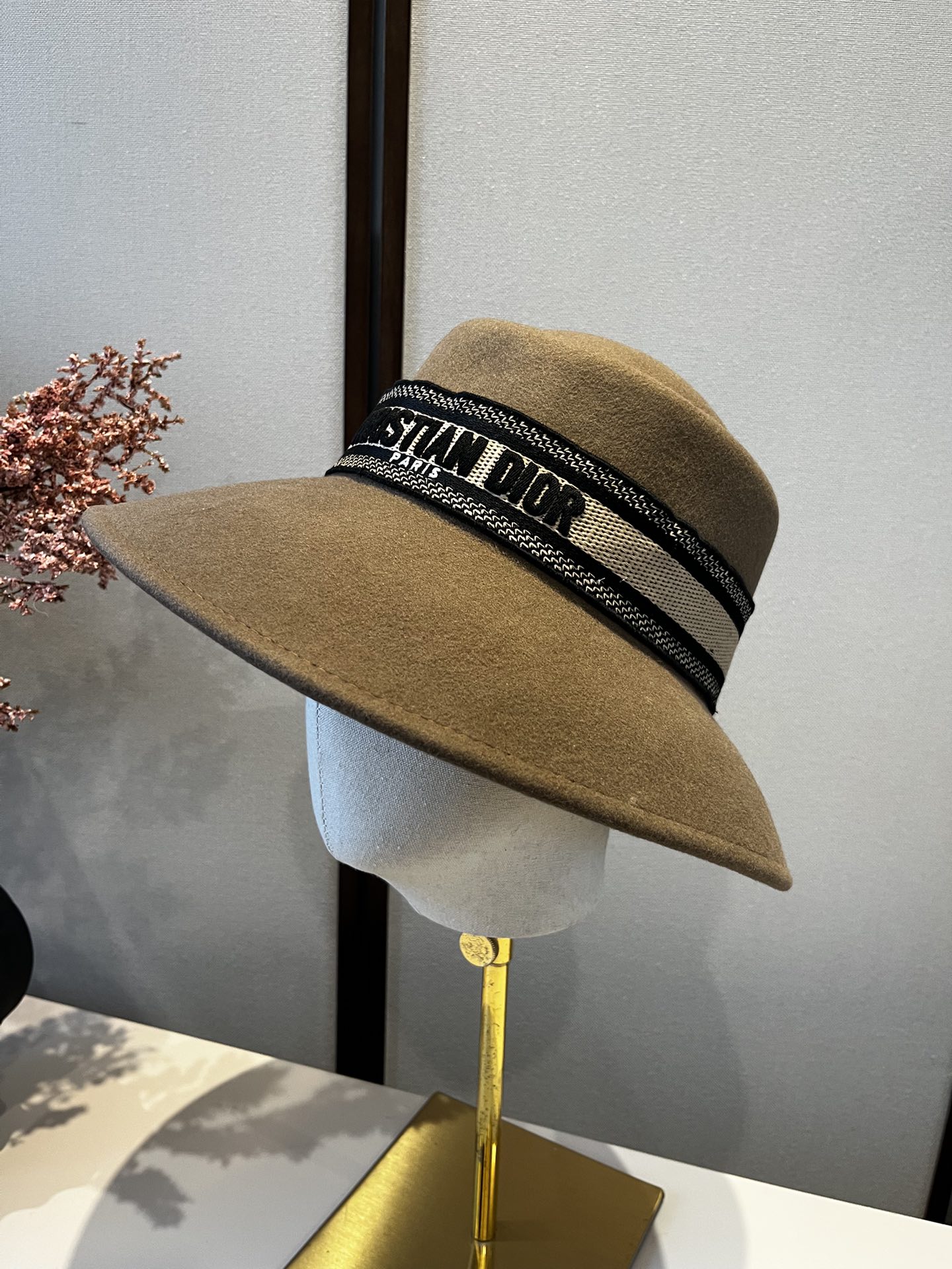 NO:363730,Dior new wool pot hat with autumn and winter, 100% wool fabric, head circumference 57cm hat, straw hat, fisherman hat, baseball hat, knit hat, hat, dior, dior, espadrilles, hatsDior迪奥秋冬新款羊毛盆帽,百分百羊毛面料、头围57cm帽子草帽渔夫帽棒球帽针织帽,帽子,dior,dior,espadrilles,hats,hat