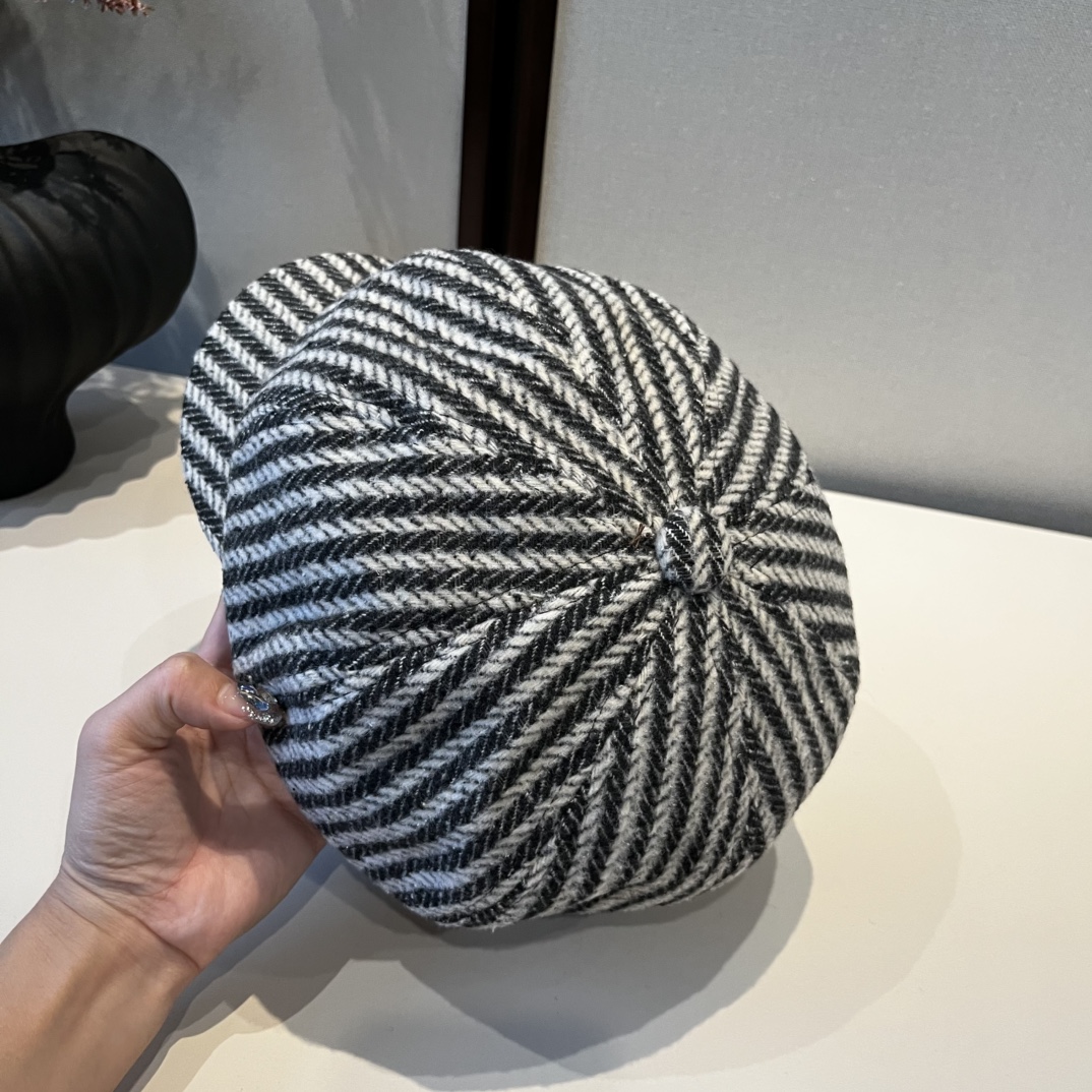 🆕

Celine赛琳新款鸭舌画家帽，男女通用，