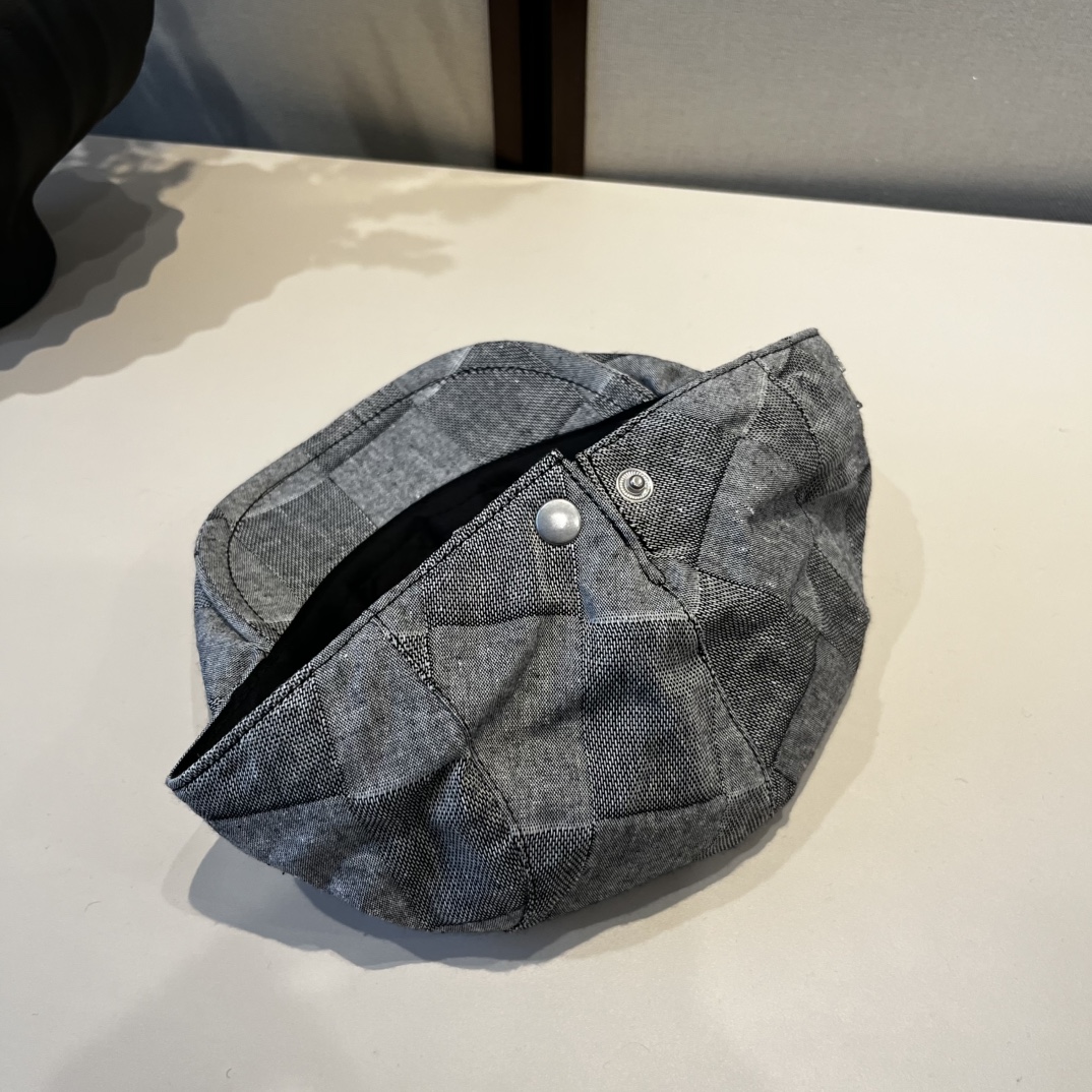 🆕

Lv路易斯新款鸭舌前进帽，头围58cm