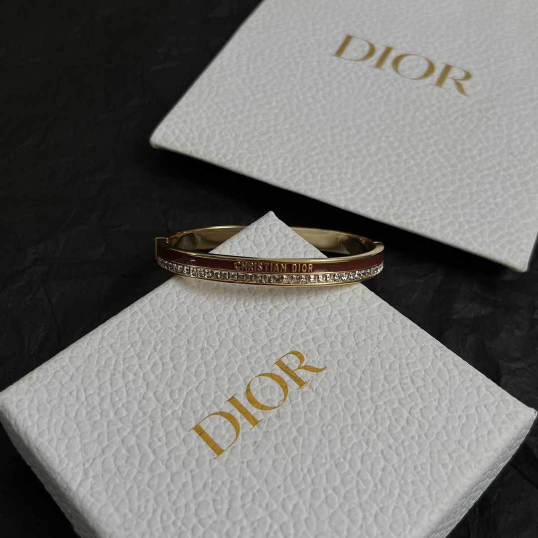 【】👑Dior 迪奥 中古 手镯 专柜一致上新 精选原版一致 黄铜材质 甜美气质高雅。