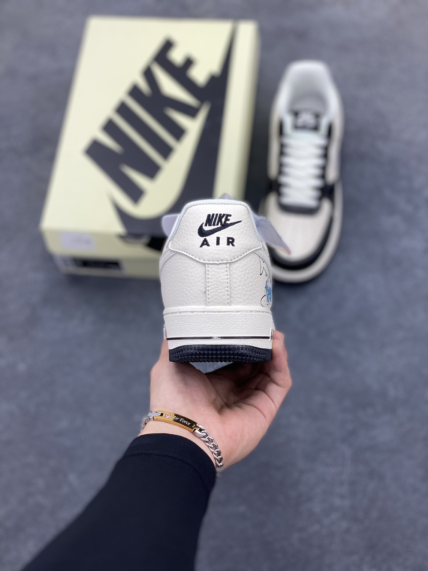 图片[4]-Nike Air Force 1 \’07 Low “海外山海经” 空军一号 低帮 运动鞋 休闲鞋 折边针车 工艺难度大 原楦头原纸板 原装鞋盒 定制五金配件 内置全掌气垫 原厂鞋底 货号：DD1982-316 尺码：36 36.5 37.5 38 38.5 39 40 40.5 41 42 42.5 43 44 44.5 45-选品中心