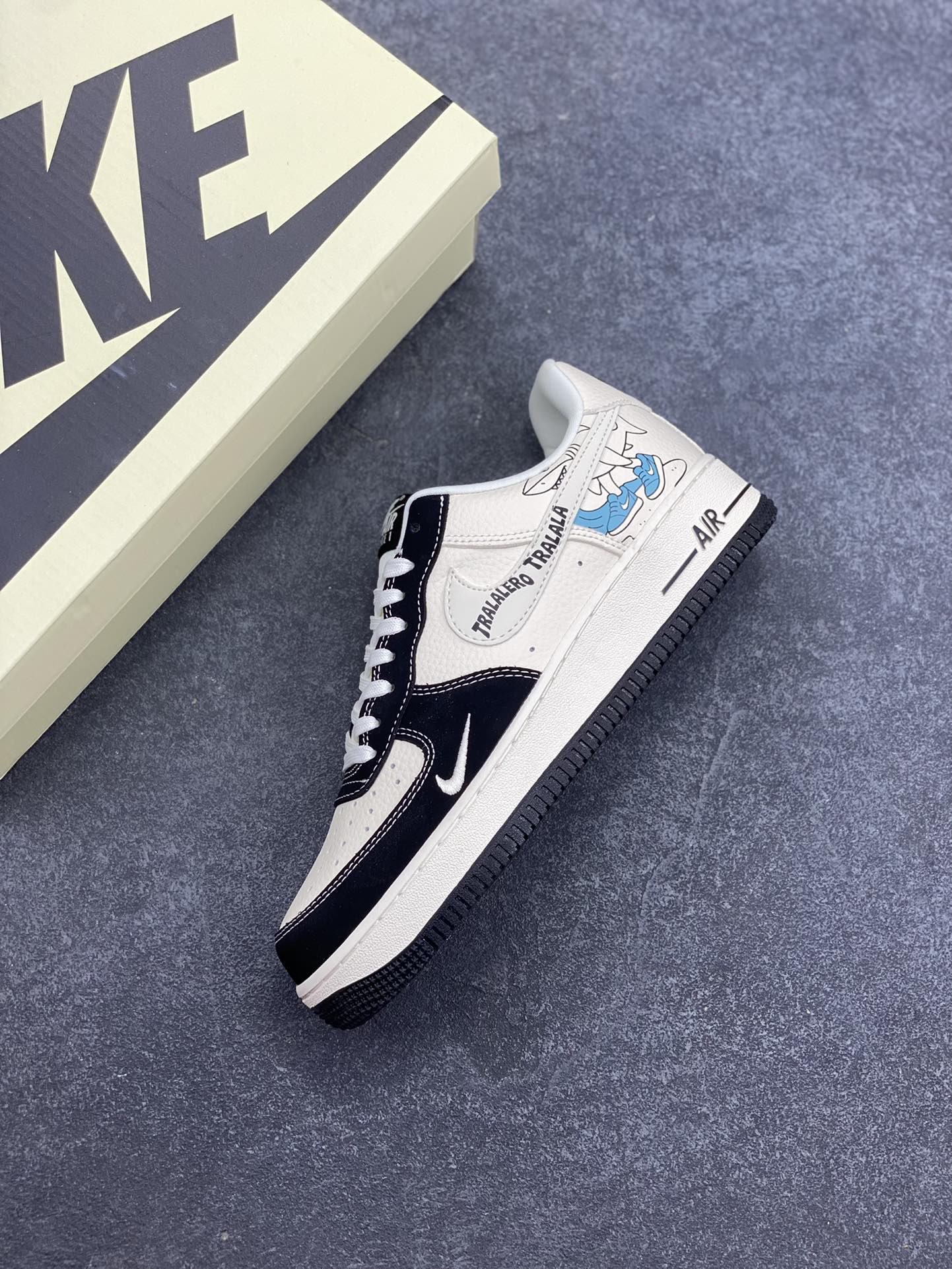 图片[7]-Nike Air Force 1 \’07 Low “海外山海经” 空军一号 低帮 运动鞋 休闲鞋 折边针车 工艺难度大 原楦头原纸板 原装鞋盒 定制五金配件 内置全掌气垫 原厂鞋底 货号：DD1982-316 尺码：36 36.5 37.5 38 38.5 39 40 40.5 41 42 42.5 43 44 44.5 45-选品中心