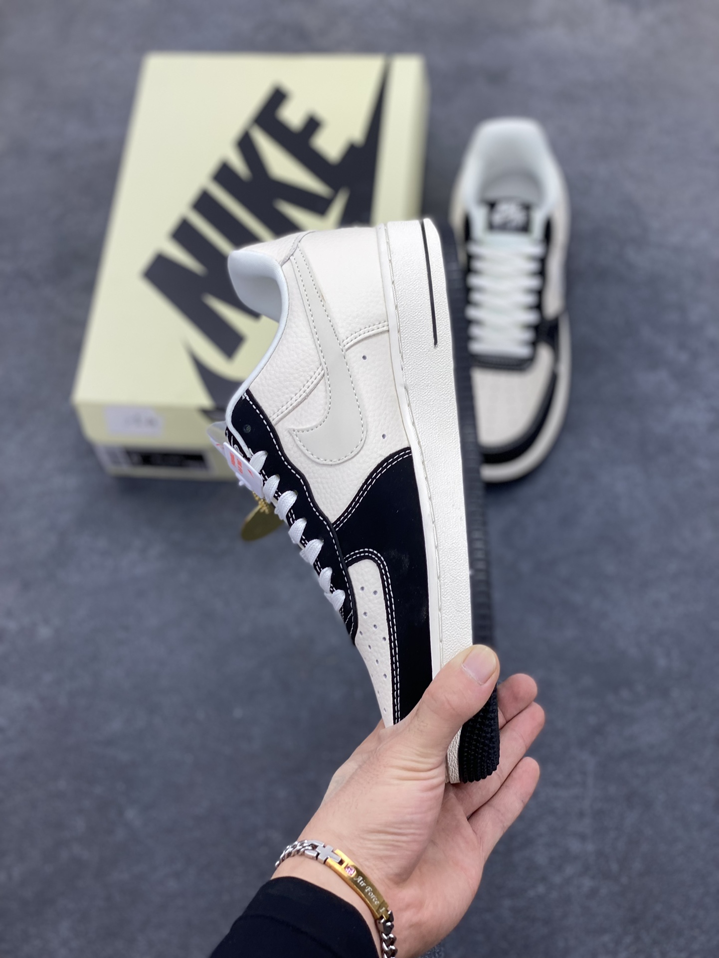 图片[3]-Nike Air Force 1 \’07 Low “海外山海经” 空军一号 低帮 运动鞋 休闲鞋 折边针车 工艺难度大 原楦头原纸板 原装鞋盒 定制五金配件 内置全掌气垫 原厂鞋底 货号：DD1982-316 尺码：36 36.5 37.5 38 38.5 39 40 40.5 41 42 42.5 43 44 44.5 45-选品中心