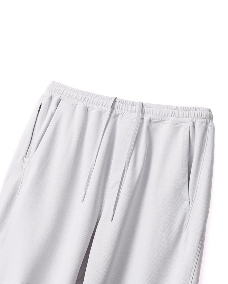  (Arcteryx）始祖鸟25年夏日男士速干运动短裤。开启你的干爽，健身体验之旅！宽松的剪裁，透气面料