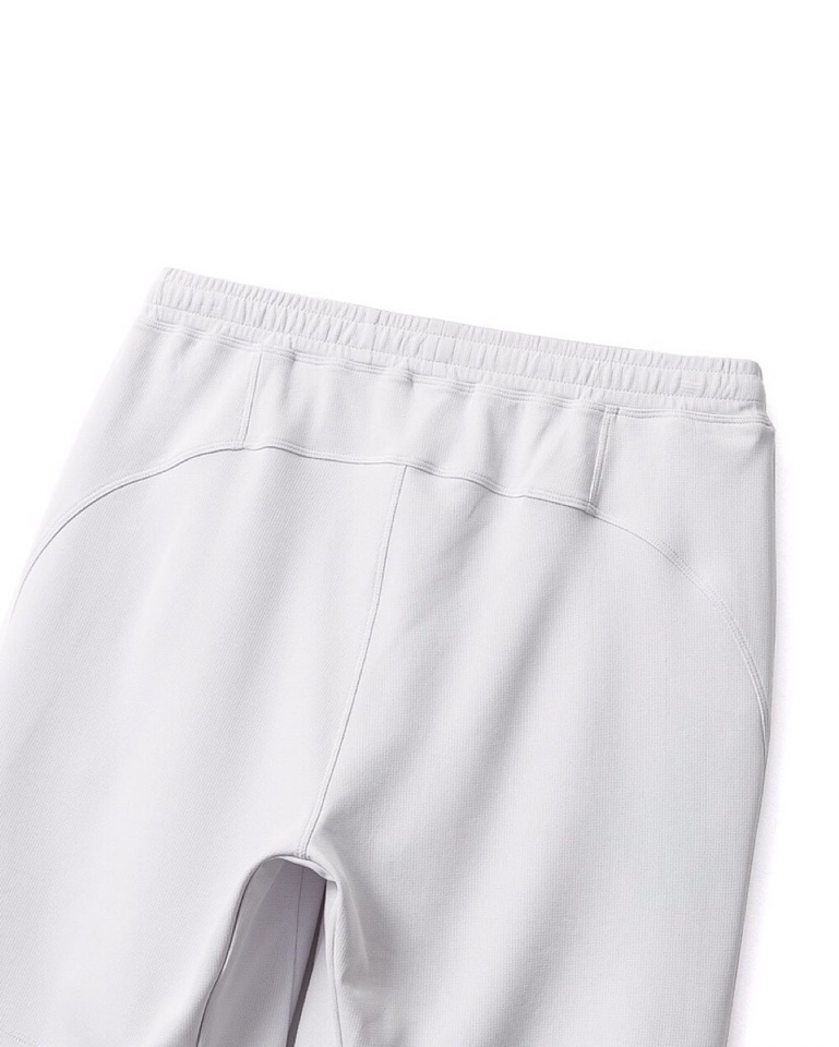  (Arcteryx）始祖鸟25年夏日男士速干运动短裤。开启你的干爽，健身体验之旅！宽松的剪裁，透气面料