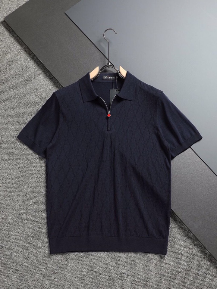  新品！高端系列。。Kiton奇顿 夏季新款。该产品选用进口伊力特含桑蚕丝，以特殊的格纹纺织工艺面料为主