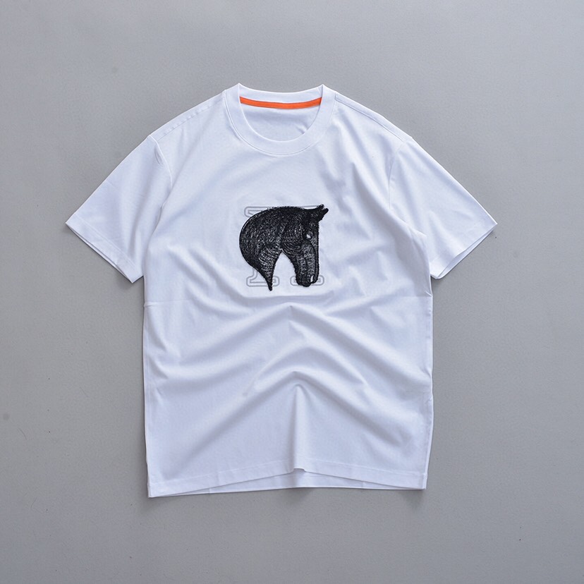  HERMES 爱马仕官网同款短袖圆领T恤，大刺绣牙刷绣60支丝光双面短袖T恤 3色推荐\n码数：M-3