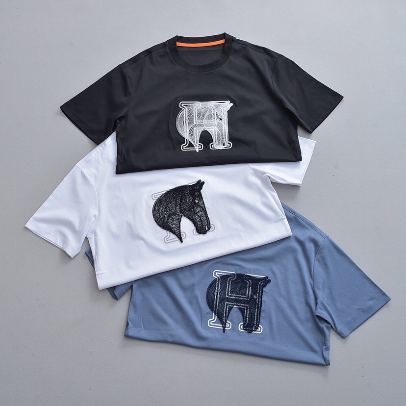  HERMES 爱马仕官网同款短袖圆领T恤，大刺绣牙刷绣60支丝光双面短袖T恤 3色推荐\n码数：M-3