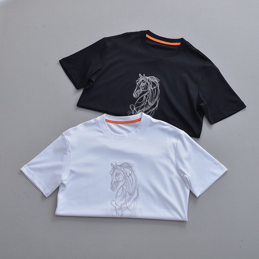  HERMES 爱马仕 官网同款自主品牌60支水柔棉短袖圆领T恤，\n码数：M-3XL \n（下单请报身