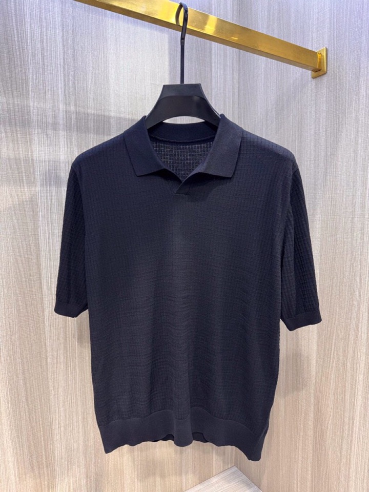  Loro Piana 诺悠翩雅lP🆕 春夏最新男士无纽扣短袖翻领T恤针织衫，精选高档天丝和羊毛混纺80