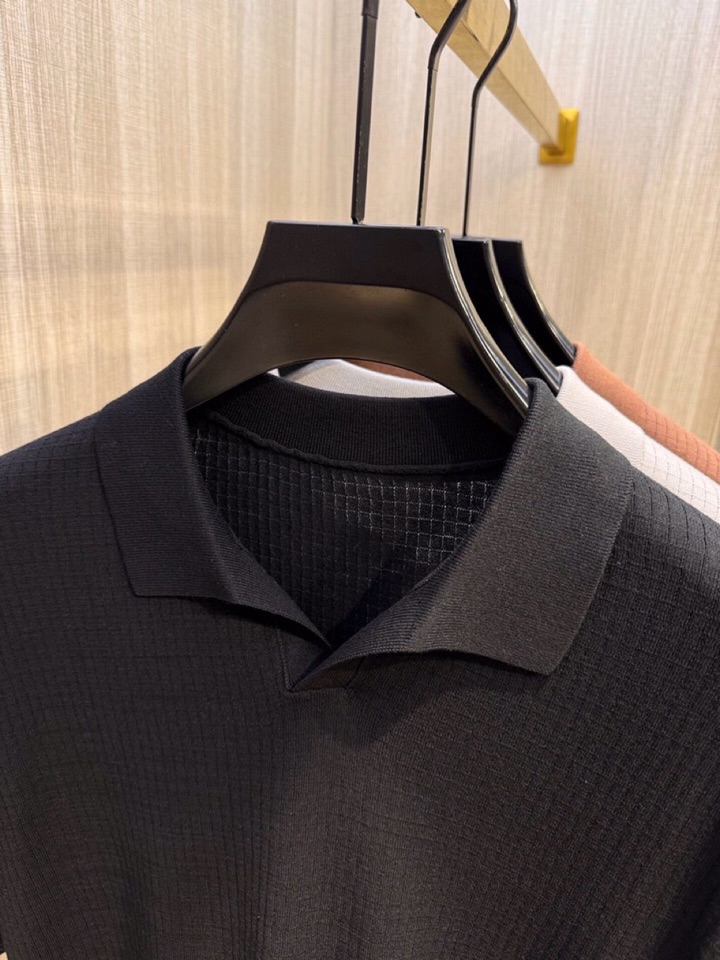  Loro Piana 诺悠翩雅lP🆕 春夏最新男士无纽扣短袖翻领T恤针织衫，精选高档天丝和羊毛混纺80