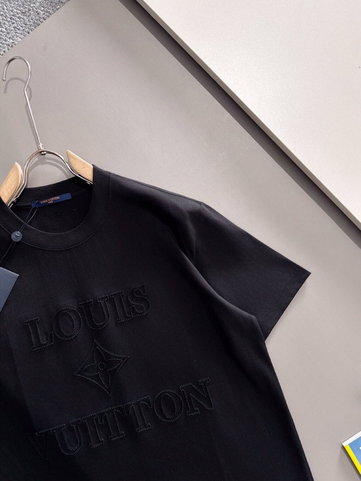  Louis Vuitton 路易威登 LV 驴牌25ss新款短袖圆领T恤，男女同款情侣款，定制260克