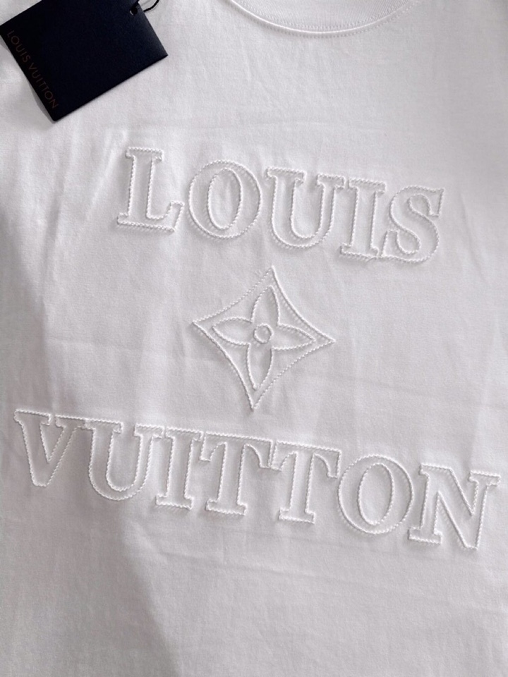  Louis Vuitton 路易威登 LV 驴牌 25ss新款短袖圆领T恤，男女同款情侣款，定制260
