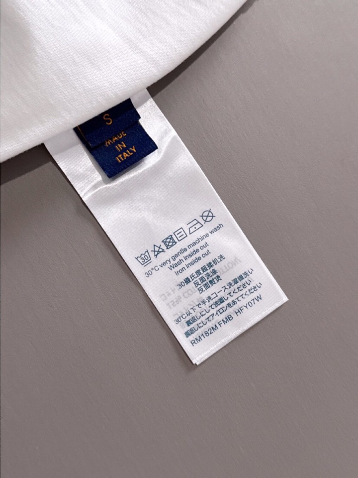  Louis Vuitton 路易威登 LV 驴牌 25ss新款短袖圆领T恤，男女同款情侣款，定制260