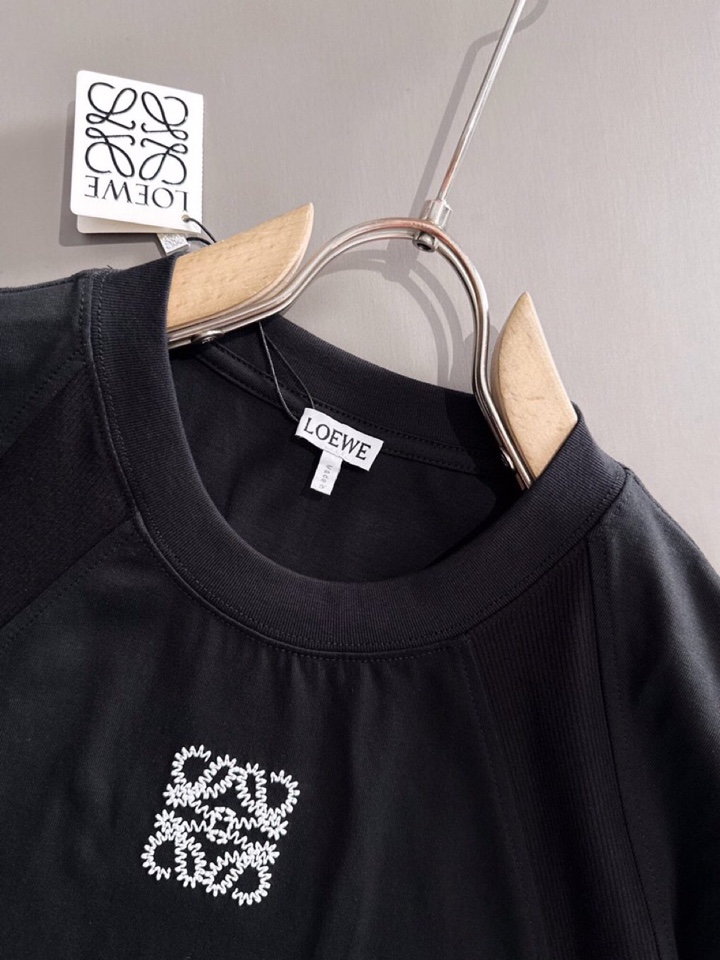  LOEWE 罗意威25ss新款短袖圆领T恤，男女同款情侣款，定制260克100％双纱纯棉面料·定染32