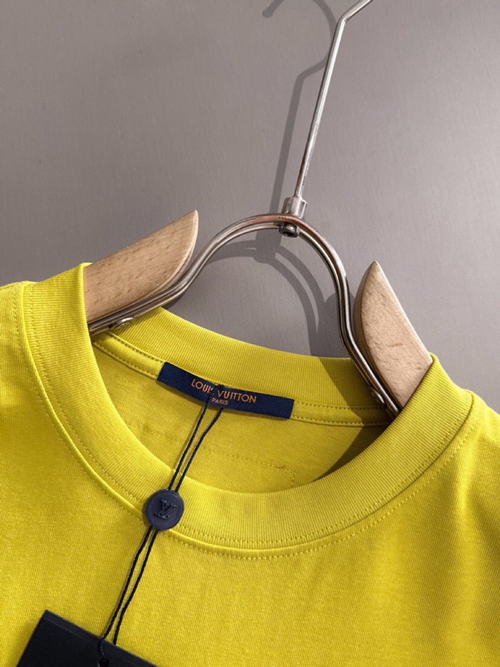  Louis Vuitton 路易威登 LV 驴牌25ss新款短袖圆领T恤，男女同款情侣款，定制260克