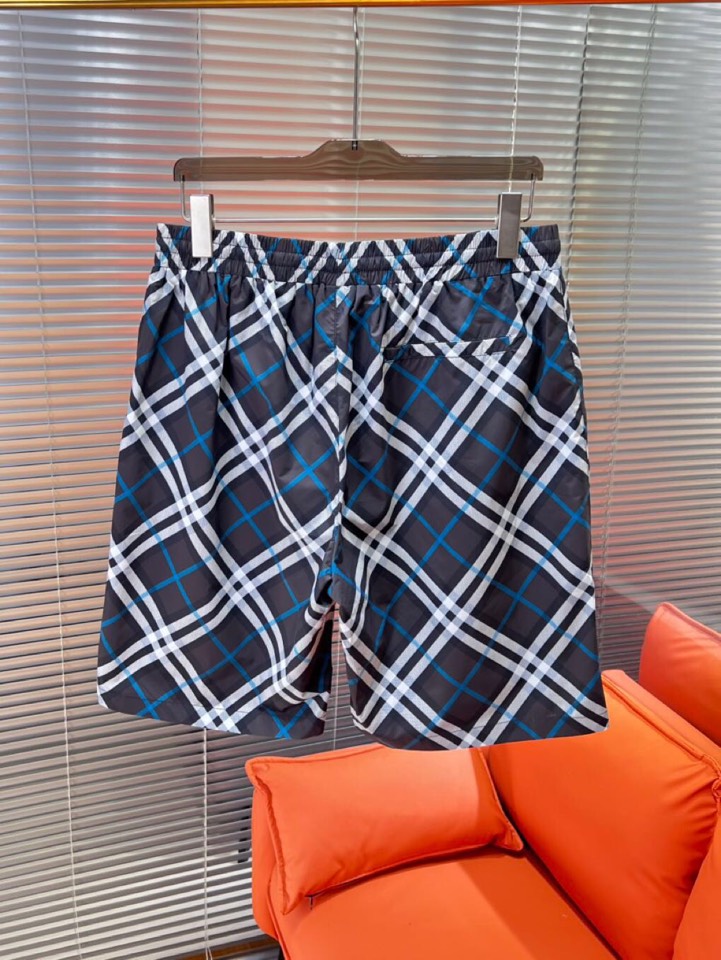  Burberry 巴宝莉2025SS 春夏新款经典格纹短裤定制级聚酯纤维面料，抽绳式弹力绳裤腰，点缀字