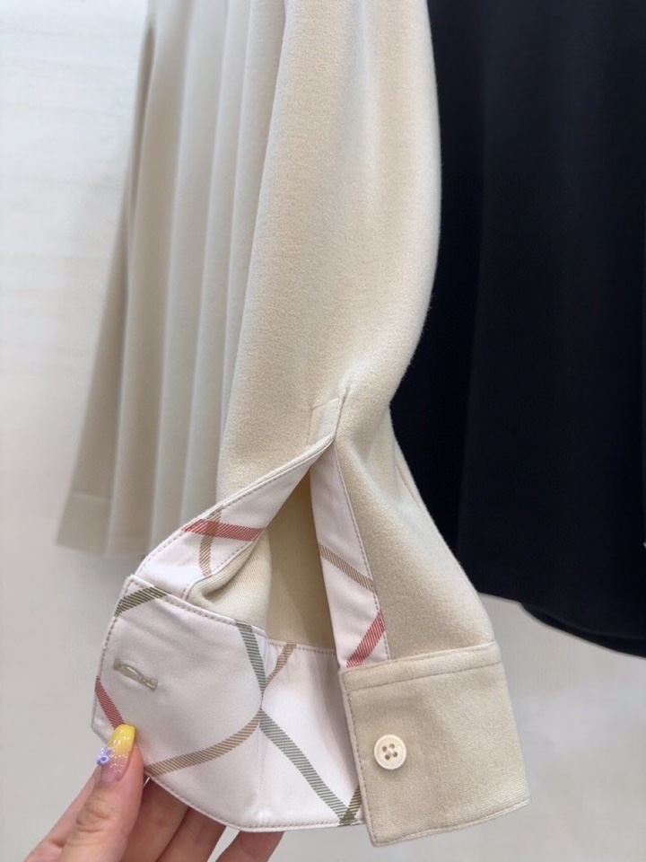  Gucci 古奇2025秋冬海外走秀款<🧸净版堆堆领>。高领长袖T恤衫，打底衫，320克重羊毛+德绒混